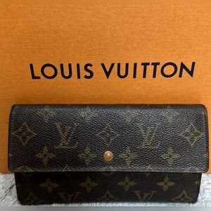 Louis Vuitton International Wallet